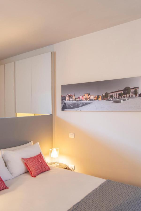 Time To Be - Luxury Apartments Centro Storico 佩斯基耶拉德加达 外观 照片
